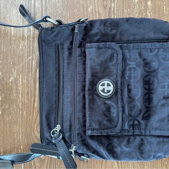 Giani Bernini Black Logo crosbody Bag - Picture 2 of 5